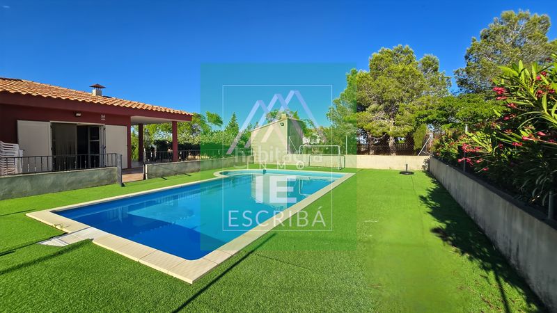 Foto b0fb5e6d-7ee5-4eb8-a333-d9cccb5beff4. Chalet in urbanizacion lloma molina 13 in Catadau