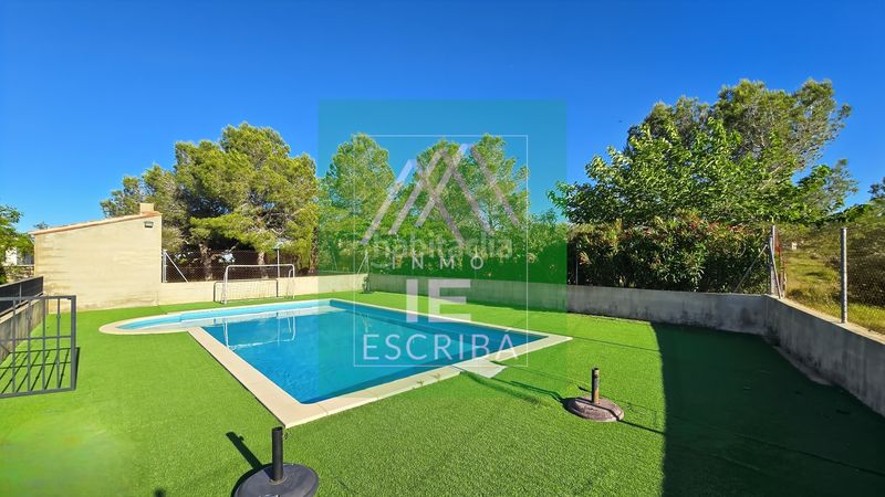 Foto c83e1c08-0a0c-4d0d-9e0d-49f5c78db825. Chalet in urbanizacion lloma molina 13 in Catadau
