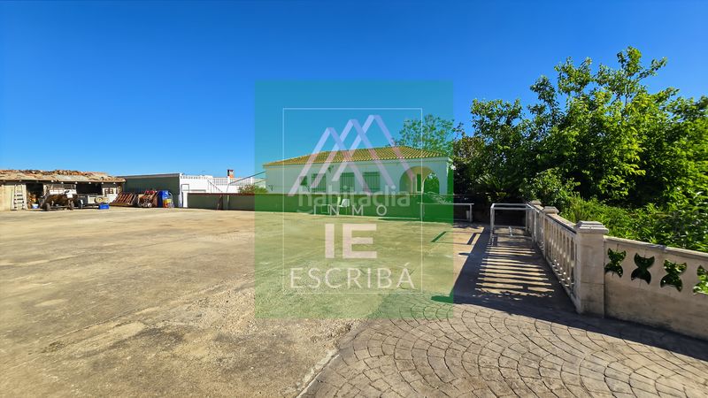 Foto 4e0398ba-847b-4e06-b0d2-72455249be6a. Xalet amb xemeneia calefacció aparcament piscina a Catadau