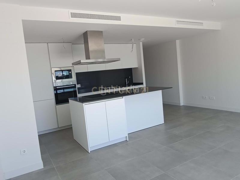 Foto b349958d-5025-4c35-8044-50b9290f9cbb. Piso en Parque Central Estepona