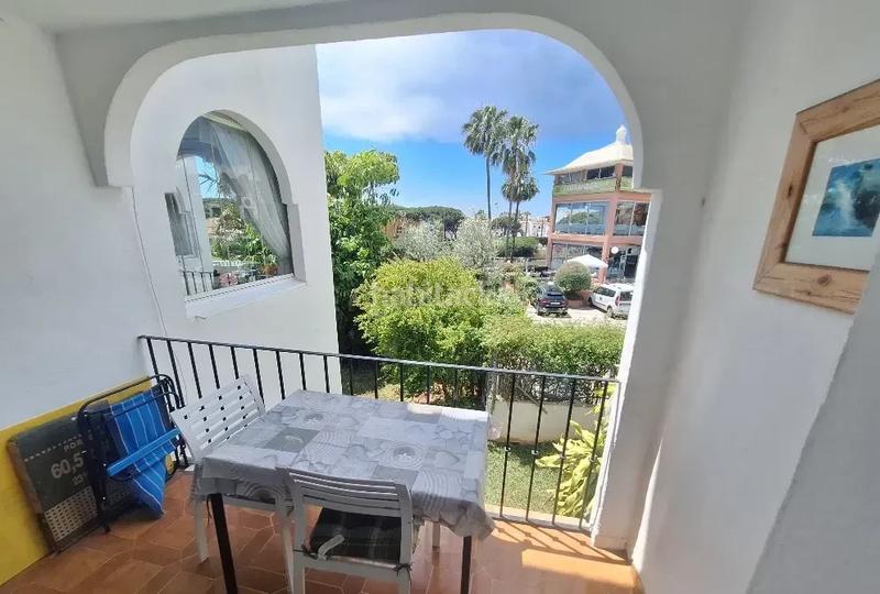 Foto 8440f358-8f00-464b-b5fa-e876cf59d2d6. Appartamento con piscina in Calahonda Mijas