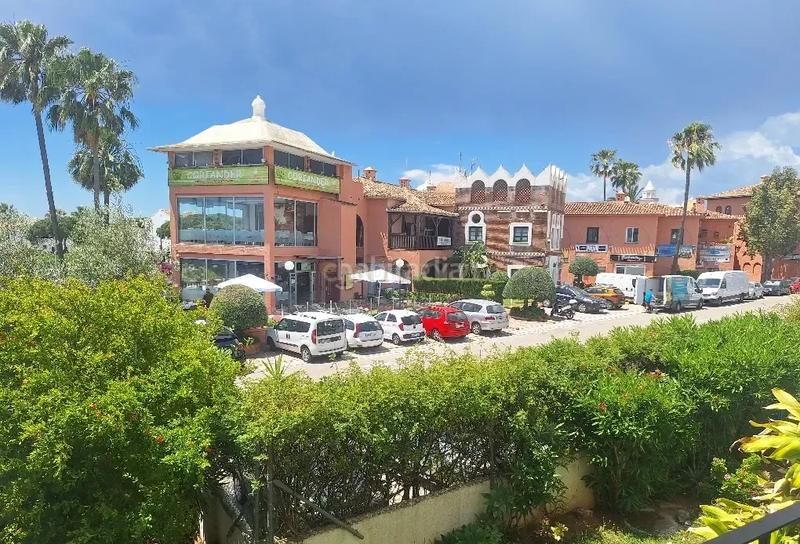 Foto dbb2bac9-79d8-45a1-9d5a-e2d9c02c1a34. Appartamento con piscina in Calahonda Mijas