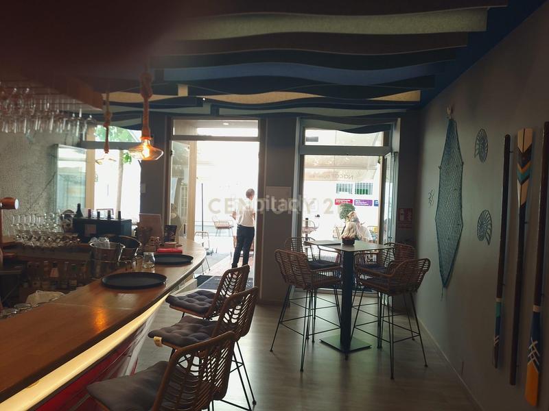 Foto f3f58e4f-aaff-4621-9d2e-3c4390e07720. Oficina en Playa Bajadilla - Puertos Marbella
