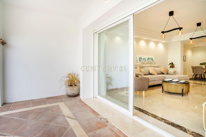 Foto 2f666e95-ea50-4bca-8960-98a4ab47e233. Piso en calle lago de los cisnes en Nagüeles Alto Marbella
