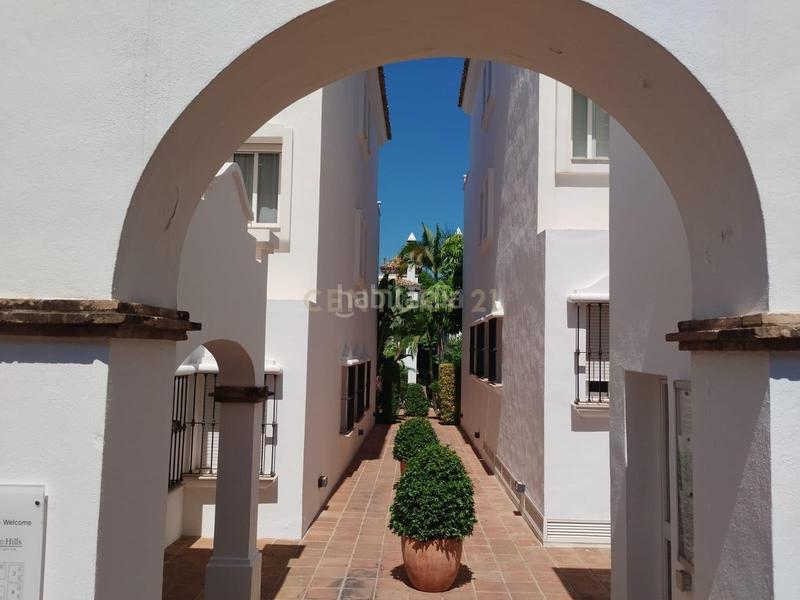 Foto 503aafe3-e6de-46b5-97be-961fd4cc0680. Piso en calle lago de los cisnes en Nagüeles Alto Marbella