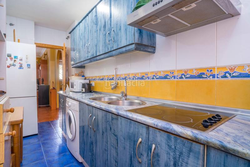 Foto 3e7df52d-61ab-49b0-b175-5bacb451a41a. Appartamento in cl miguel marquez 17Fuengirola (málaga) 17 in Fuengirola