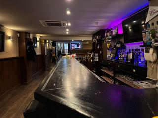 Edificio en Cl granada 30alameda (málaga) 30. Edificio en venta en alameda con local comercial y dos viviendas