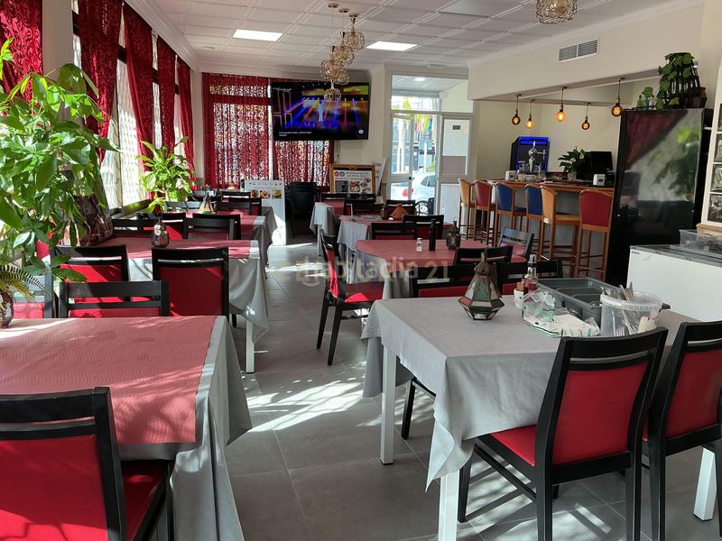 Foto ae5ab990-ebe9-43d0-9c85-e80eb18234aa. Traspaso local comercial en calle tamarindos excelente oportunidad de traspaso local con alta visibilidad en Benalmádena