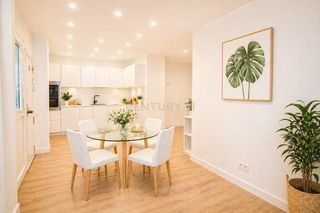 Apartament a C. rodrigo de triana, 5, 29640 fuengirola, málaga, spain 5. Exclusivo piso reformado  3 dormitorios  piscina, parking y dise