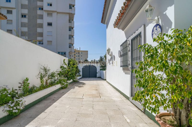 Foto e49a0e2b-ca57-4a15-99c8-6fd22e559a7c. Casa in cm condesa 26 Fuengirola (málaga) in Castillo Sohail - Myramar Fuengirola