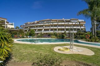 Planta baja  Cl s.ballesteros de riviera 12 cj green hillsmijas (málaga) 4. Tu oasis mediterráneo privado el lujo se une a la naturaleza en