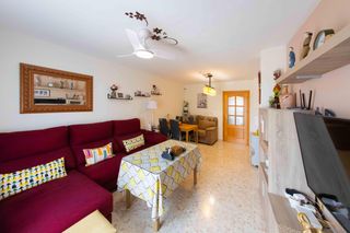 Flat  Cl cruz 31alameda (málaga). Amplio piso de 3 dormitorios con parking y trastero en zona tran