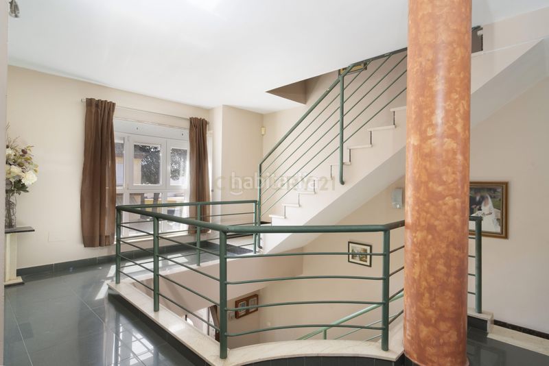 Foto ad0ff348-9c61-4f39-b832-5f2c74bfb53c. Casa adossada a Campanillas Málaga