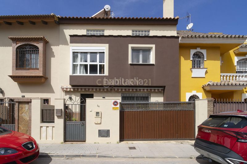 Foto d1b222d8-94ce-46ea-b523-e13da1d6228c. Casa adossada a Campanillas Málaga