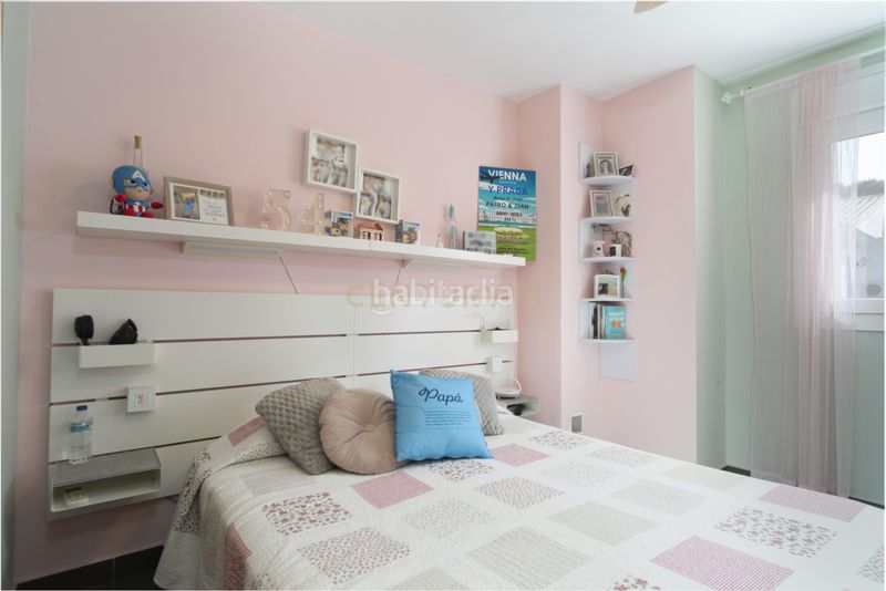 Foto d4a0b90e-56f5-4f6e-a273-3e89a625699b. Casa adossada a Campanillas Málaga