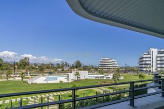 Piso en Av mar de alboran 9 habitat alboran mistral torremolinos (málaga. Lujoso apartamento en torremolinos, málaga con vistas al mar
