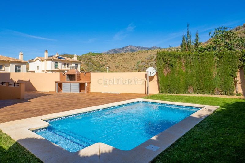 Foto bc5a935b-eda0-4590-b040-777d240c387b. Casa amb aparcament piscina a Los Pacos Fuengirola
