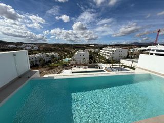 Apartament a Urbanizacion sup, 1h, 29693, málaga, spain. Ático de lujo en estepona, málaga con vistas al mar