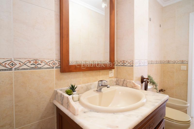 Foto 7ba4544b-84cd-42ea-b6dd-80e54b7470dd. Piso en calle alonso de bazán piso en Playa Bajadilla - Puertos Marbella