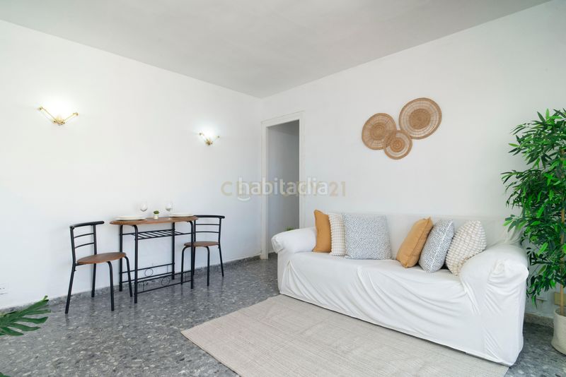 Foto e9e2132d-9bcb-48ac-a4cd-ebfcaccd3950. Piso en calle alonso de bazán piso en Playa Bajadilla - Puertos Marbella