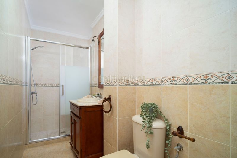 Foto fae486dc-7f48-486a-a427-6b15b1ede6b9. Piso en calle alonso de bazán piso en Playa Bajadilla - Puertos Marbella