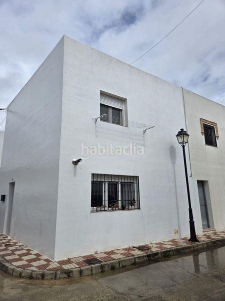 Foto e8e16656-9bd8-4b06-98f2-0030deffc17d. Casa adossada a calle andalucía a Cuevas del Becerro