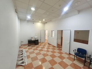 Local Comercial a Las lagunas de mijas, spain. Local en esquina de 165 m con proyecto viable para 2 o 3 viviend