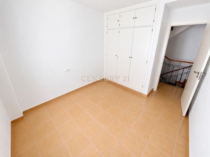 Foto f0f58c42-af63-4891-86e0-5de91d82ba1c. Casa adossada a calle don quijote a Torremuelle Benalmádena