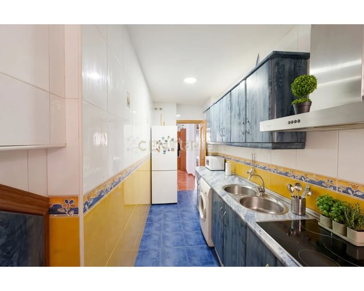 Foto 4615fb9b-dfbb-4c39-be1e-bd0ac990fcd9. Piano terra in cl miguel marquez 17Fuengirola (málaga) 17 in Fuengirola