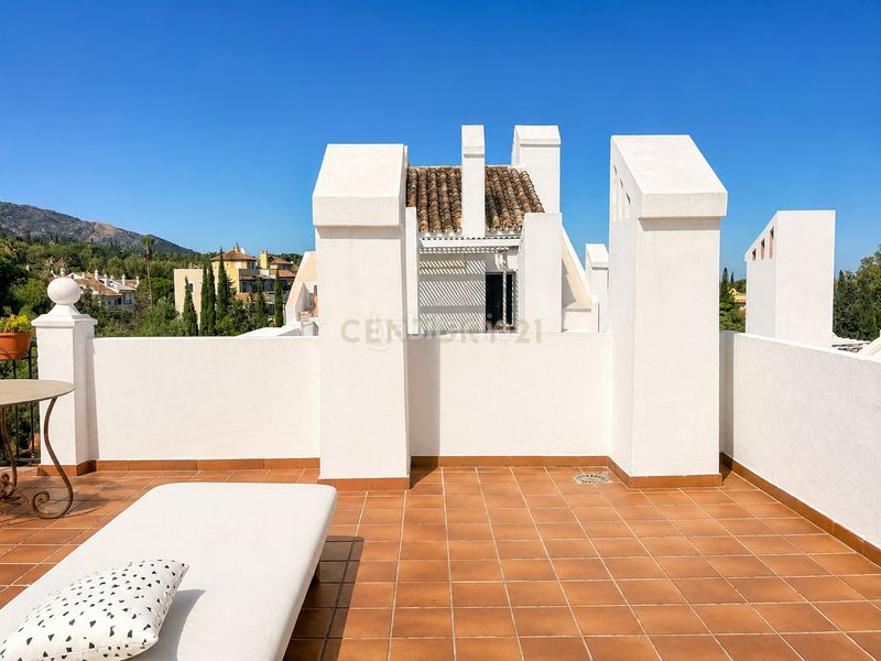 Foto 83bd4e21-cc71-4dfe-950d-32a072c425d8. Duplex in av. piedramar in Nagüeles Alto Marbella
