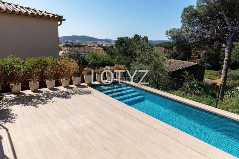 Foto bad224eb-57f6-486f-8462-90645f308c95. Lloguer casa amb xemeneia calefacció aparcament piscina a Platja d´Aro