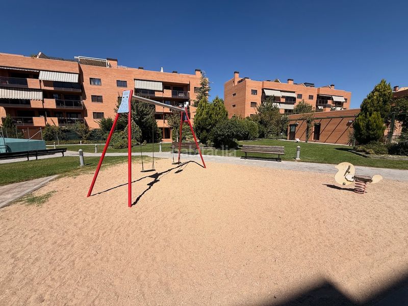 Foto 5c6a4314-f69a-436c-ac20-73a13b8c7483. Lloguer àtic amb piscina a Yebes - valdeluz Yebes