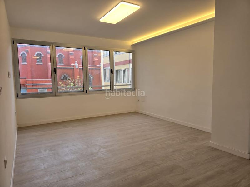 Foto 46e08e20-5201-4f02-b009-714a5e0b9a6e. Flat in Santa Catalina - Canteras Palmas de Gran Canaria (Las)