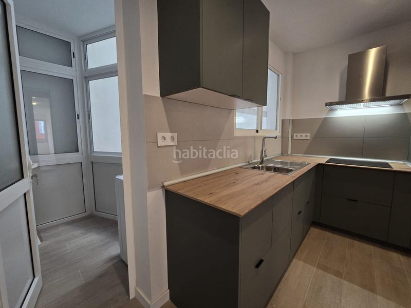 Foto b6cbb9c7-4caf-4418-92d3-cc451beb53f6. Flat in Santa Catalina - Canteras Palmas de Gran Canaria (Las)