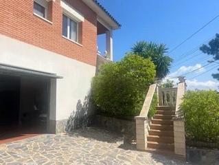 Chalet en Lloret Blau - La Creu de Lloret. Vivienda independiente de una sola planta!