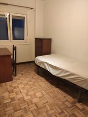 Location Appartement à Rúa perú 3. Habitacion compartida