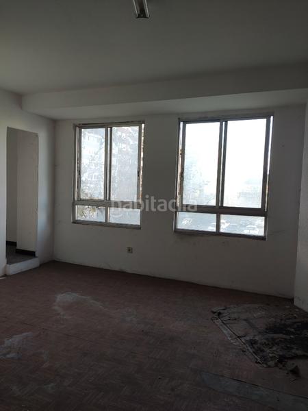 Foto b60727e0-8bfc-438d-8b07-f27b944e727d. Lloguer local comercial a ronda de outeiro 240 a Coruña (A)