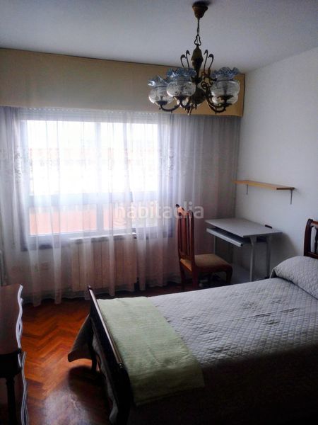 Foto 2259309f-4e3f-4d68-b400-9c9200838c56. Alquiler piso vivienda ideal estudiantes en Riazor - Visma Coruña (A)