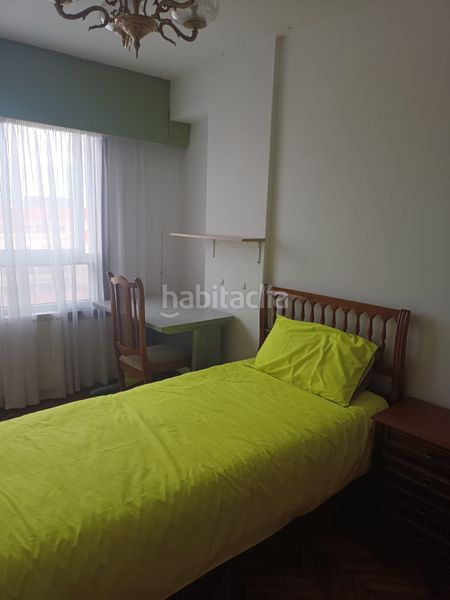 Foto 23b365bf-2339-4b77-a4d9-b9848402bb79. Alquiler piso vivienda ideal estudiantes en Riazor - Visma Coruña (A)
