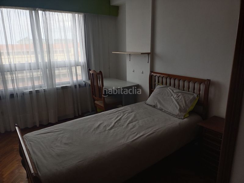 Foto 2e35778c-ecf5-4d6f-bcb7-dbc5de107f81. Alquiler piso vivienda ideal estudiantes en Riazor - Visma Coruña (A)