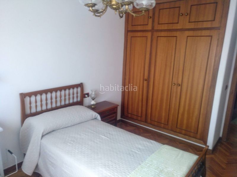 Foto 4e7c6b7d-b95d-4469-934c-a44b4a1cabda. Alquiler piso vivienda ideal estudiantes en Riazor - Visma Coruña (A)