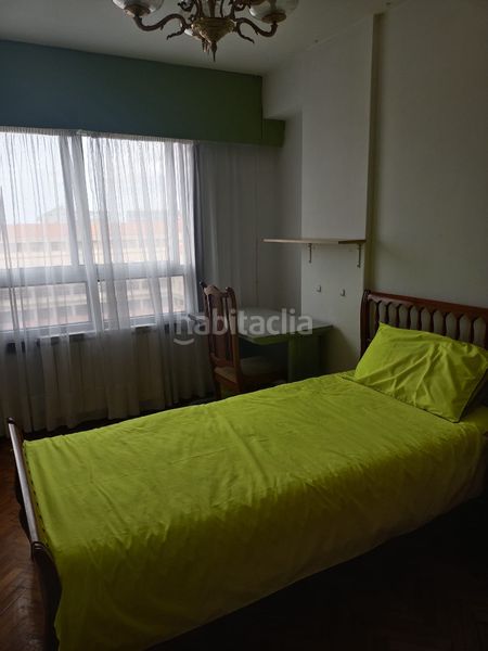 Foto d7aeda65-2102-4df4-baa7-c832c9711a54. Alquiler piso vivienda ideal estudiantes en Riazor - Visma Coruña (A)