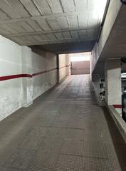 Parking coche  Calle real. Plaza de garaje amplia y centrica