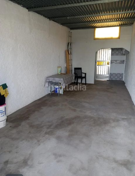 Foto e70bbb7e-8cc7-44d3-aa86-ab0d378be5b7. Aparcament cotxe a La Cañada de San Urbano Almería
