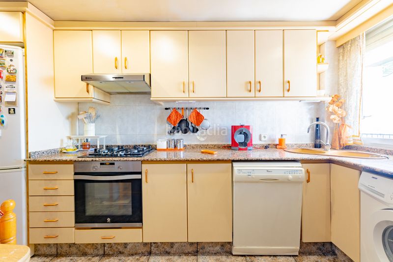 Foto ddeb6b8e-16ef-4055-8aef-9037f76de528. Pis a Marxalenes Valencia