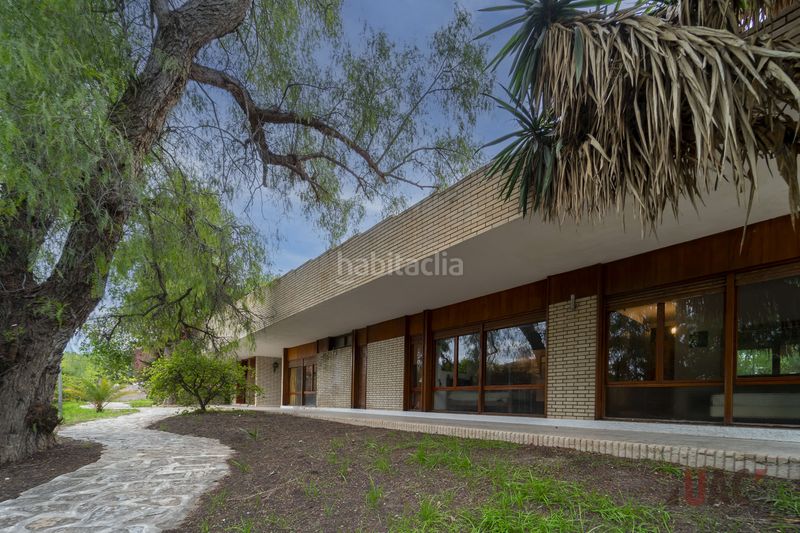 Foto d73f45db-2a40-46e8-a7a4-8fd705802509. Xalet amb calefacció aparcament piscina a Vistahermosa Alicante