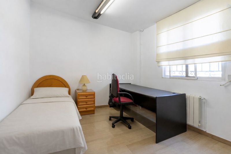 Foto c60c2acb-41ef-40f3-8936-db6e8771d0f0. Casa amb xemeneia calefacció aparcament a Benimàmet Valencia