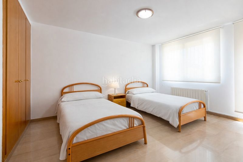 Foto e059295e-7e73-4e1a-a25a-ce8cf95aad20. Casa amb xemeneia calefacció aparcament a Benimàmet Valencia