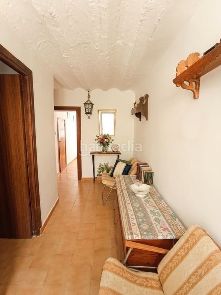 Foto 4ebbcce3-9b8d-4a9a-ad22-41fd87e3e4d7. Casa amb xemeneia a Alcaraz