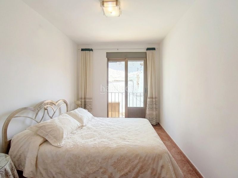 Foto a961097c-1c1a-436f-8124-91fdb3a15520. Casa amb xemeneia a Alcaraz